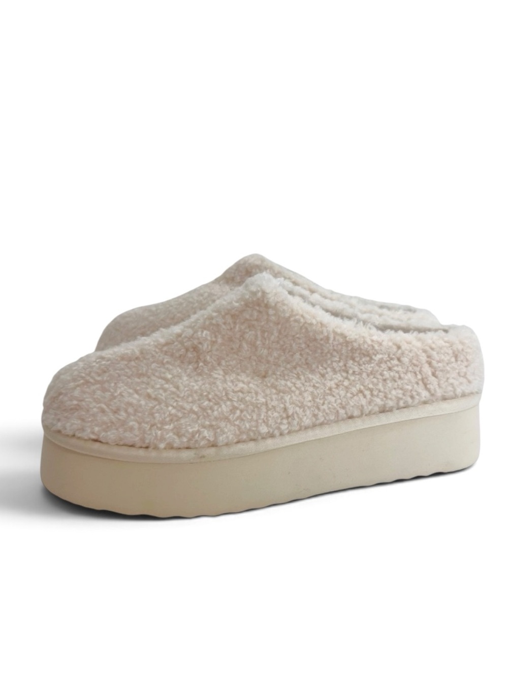 Beach by Matisse Low Key Slippers in Ivory